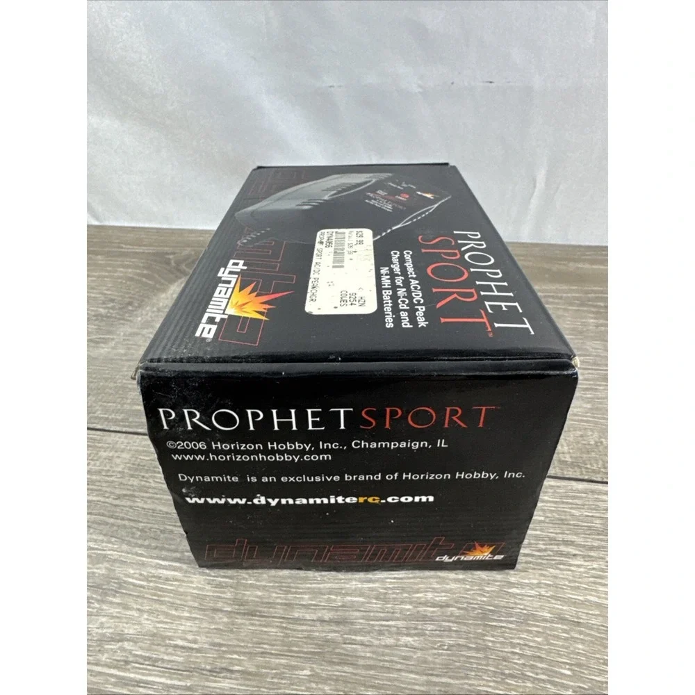 Dynamite Prophet Sport II Compact AC DC Charger Ni-Cd  Ni-MH  DYN4056